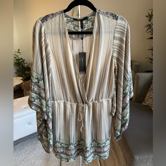 BCBG Blakely Romper Dusty Sage Mulitcolor Size Small New NWT - Picture 4 of 11